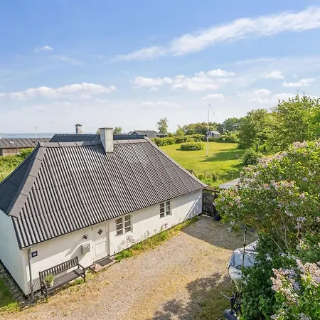 Prázdninový dům Ilkka - 220m From The Sea By Interhome