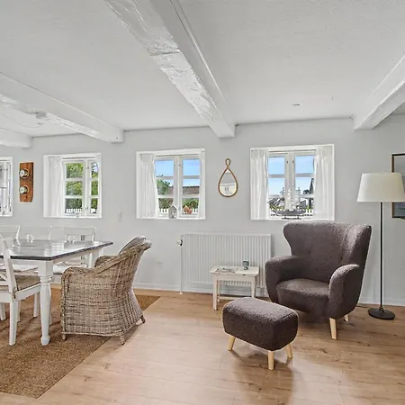 Ilkka - 220m From The Sea By Interhome *