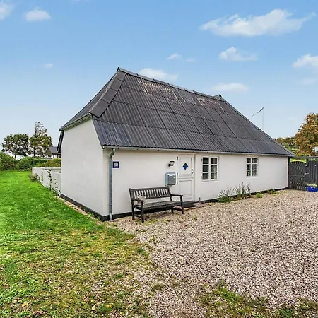Holiday home Ilkka - 220m From The Sea By Interhome